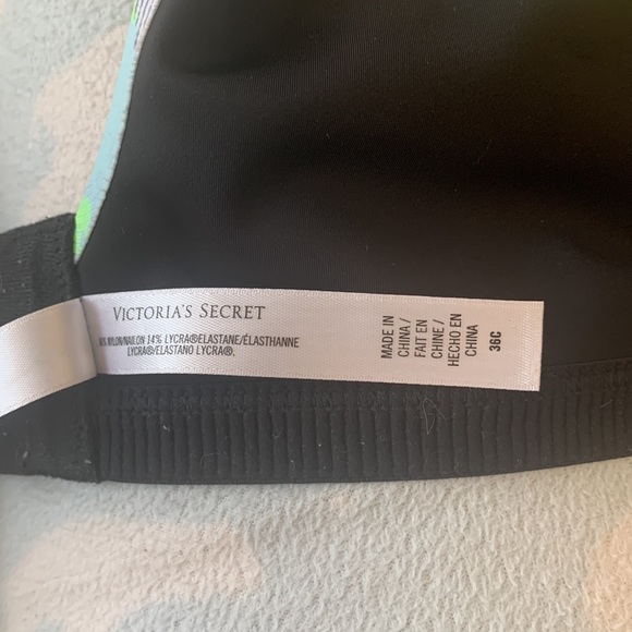 I am selling this bra because it’s took large for my breast - Picture 2 of 5